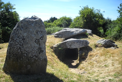 dolmen graniol arzon bretagnesite