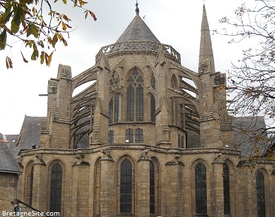 eglise saint sauveur bretagnesite