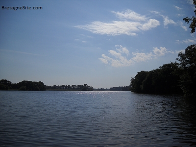 etang de noyalo bretagnesite